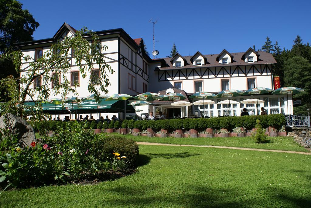 Spa & Wellness Hotel Harmonie Marianske Lazne Exterior photo